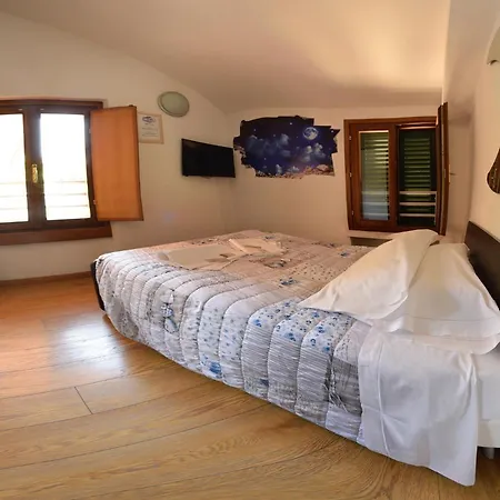 Central Bed 1 Гостевой дом *